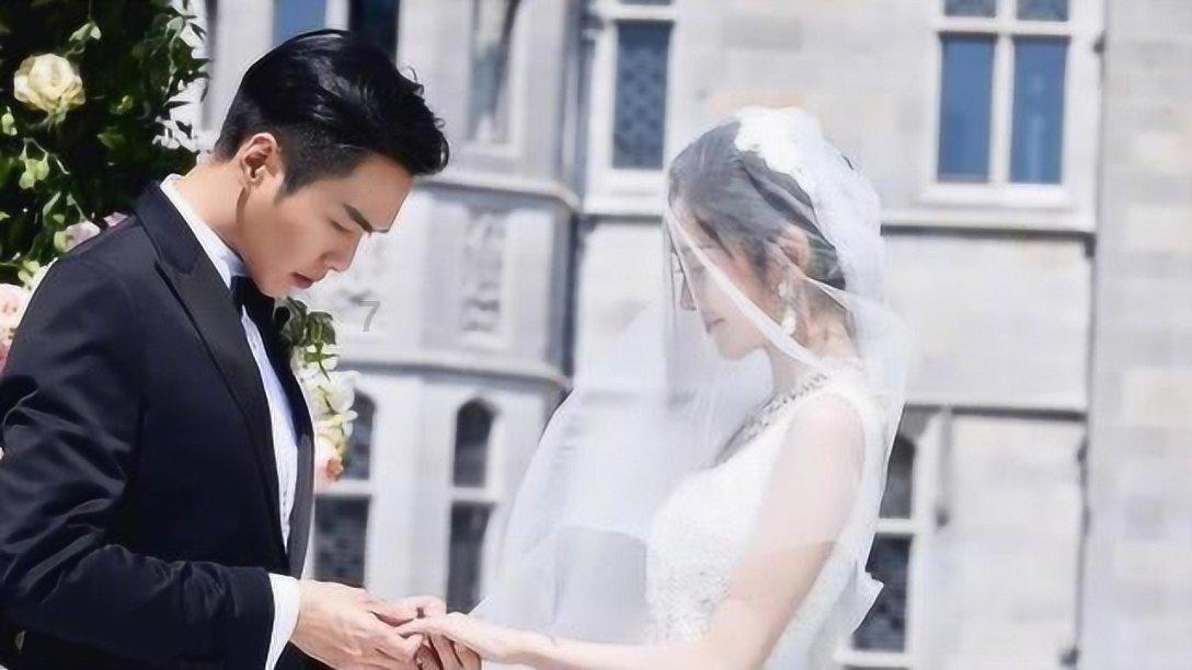 敖犬与未婚妻最新靓照,最美空姐飞11年辞职,迈向新的人生阶段